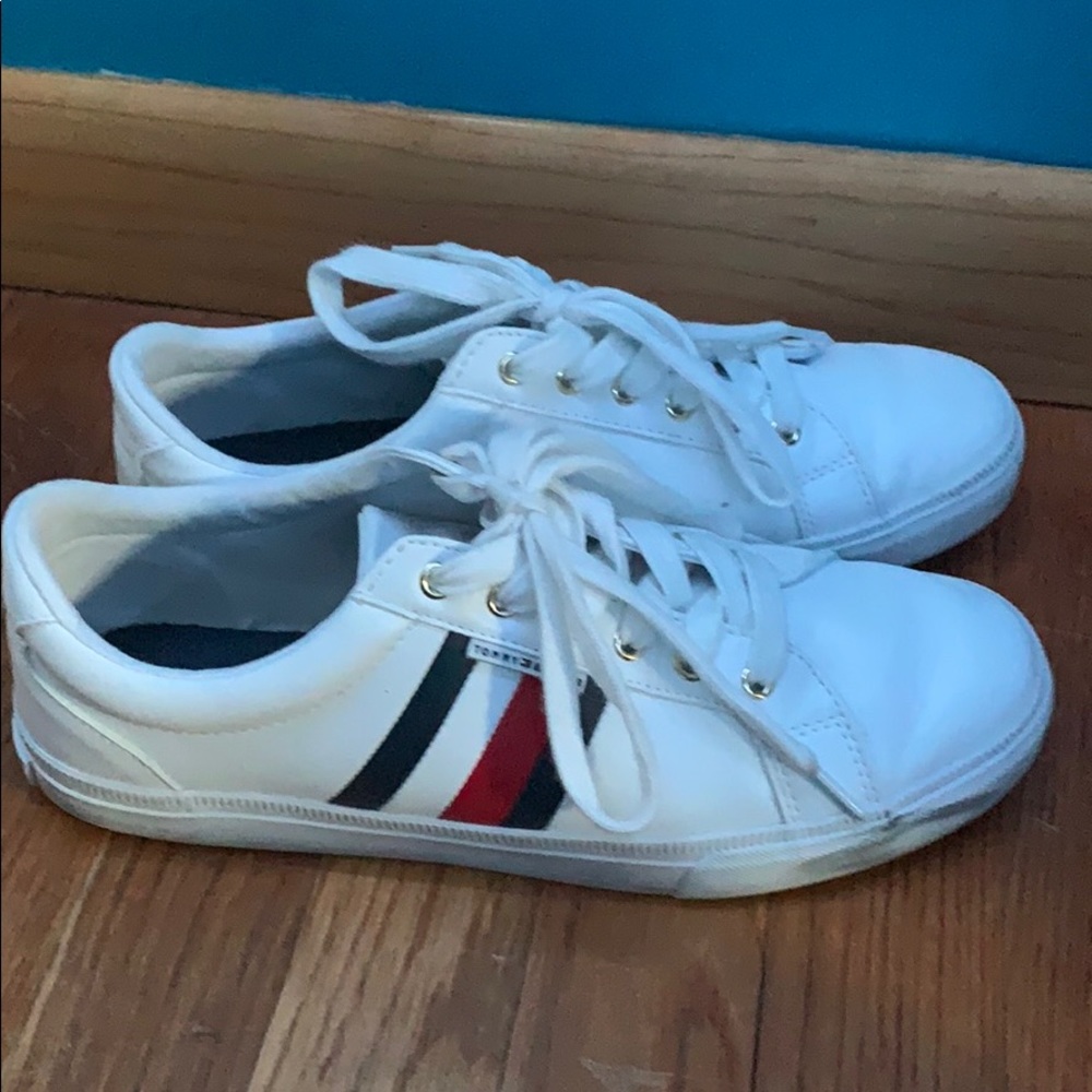 Tommy him figure shoes